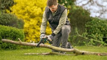 Bosch Sierra de poda a bater�a compacta EasyChain 18V-15-7 (Para cortar madera)